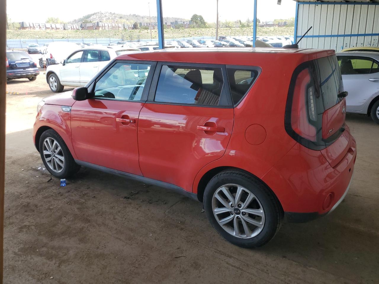 KNDJP3A50J7605043 2018 Kia Soul +