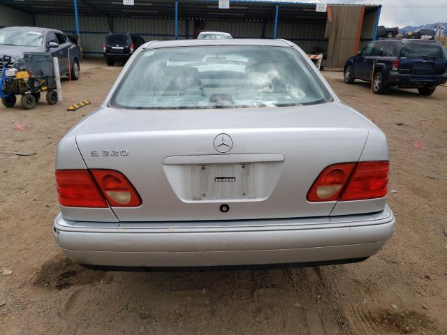 1998 Mercedes-Benz E 320 4Matic VIN: WDBJF82FXWX009547 Lot: 52729834