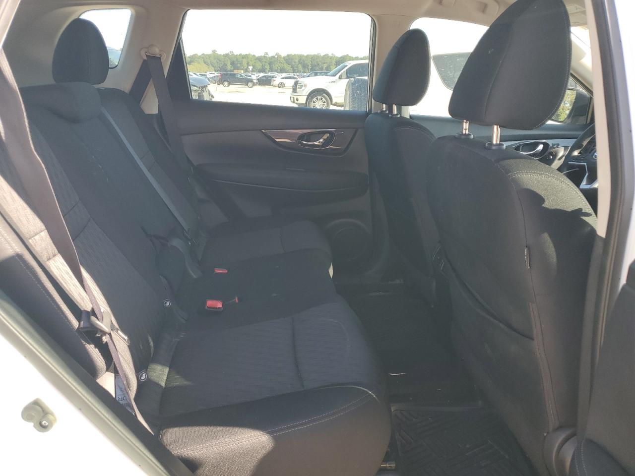 KNMAT2MT9JP611066 NISSAN ROGUE 2018