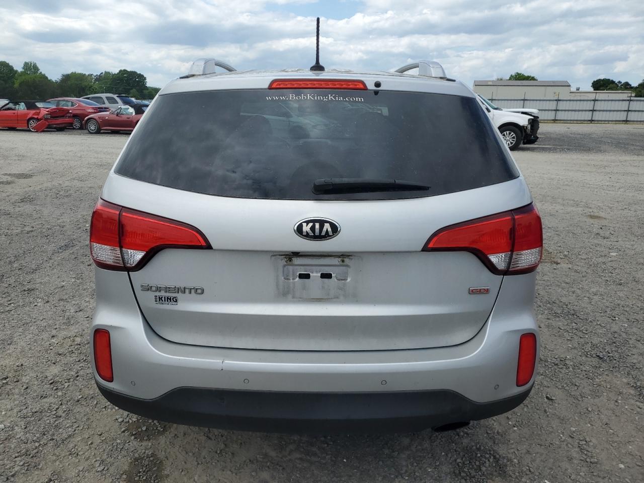 5XYKT3A64FG562734 2015 Kia Sorento Lx