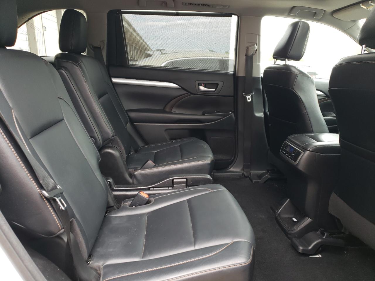 5TDJZRFH4HS476739 2017 Toyota Highlander Se