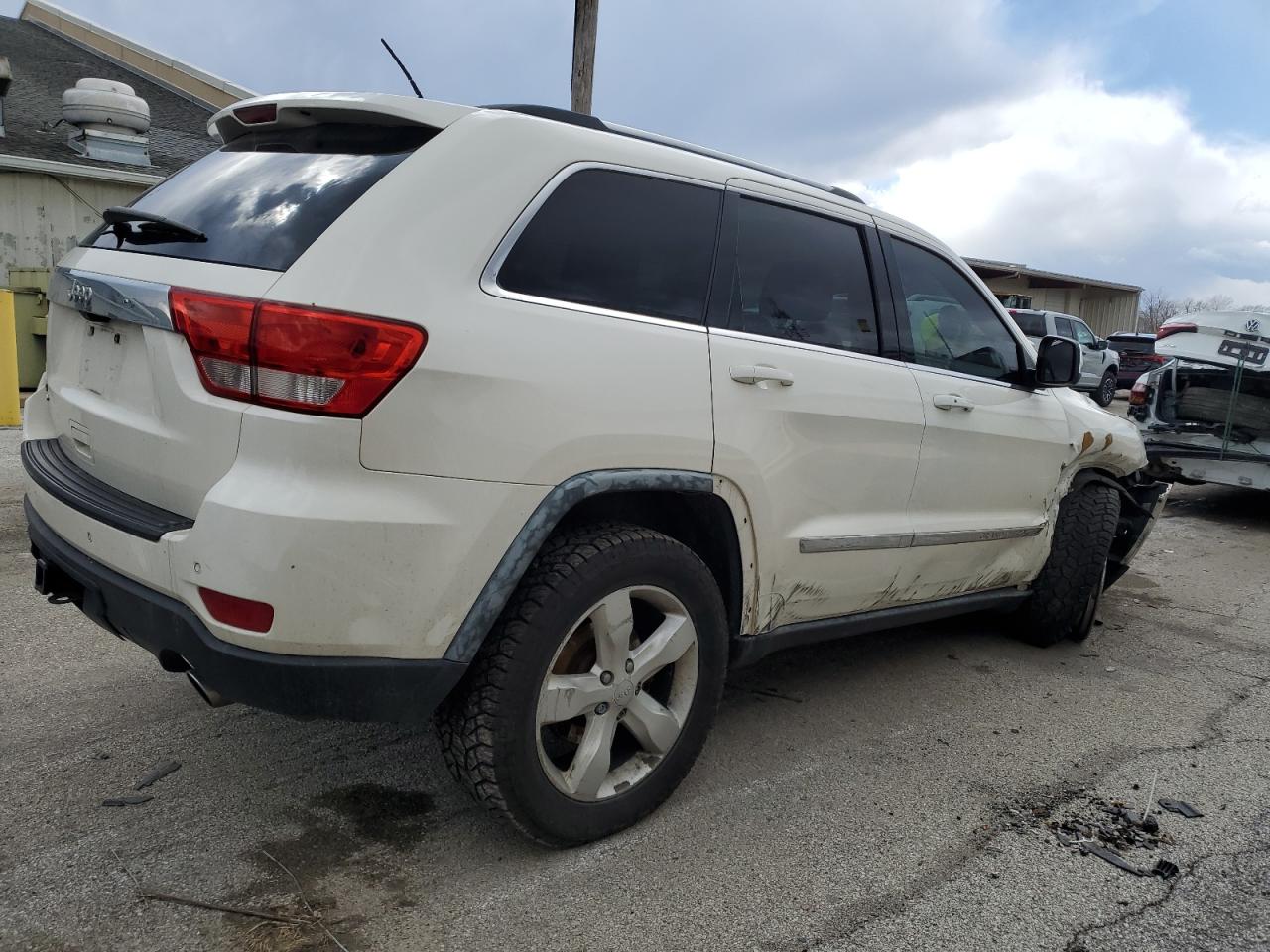 1J4RR4GT7BC540333 2011 Jeep Grand Cherokee Laredo