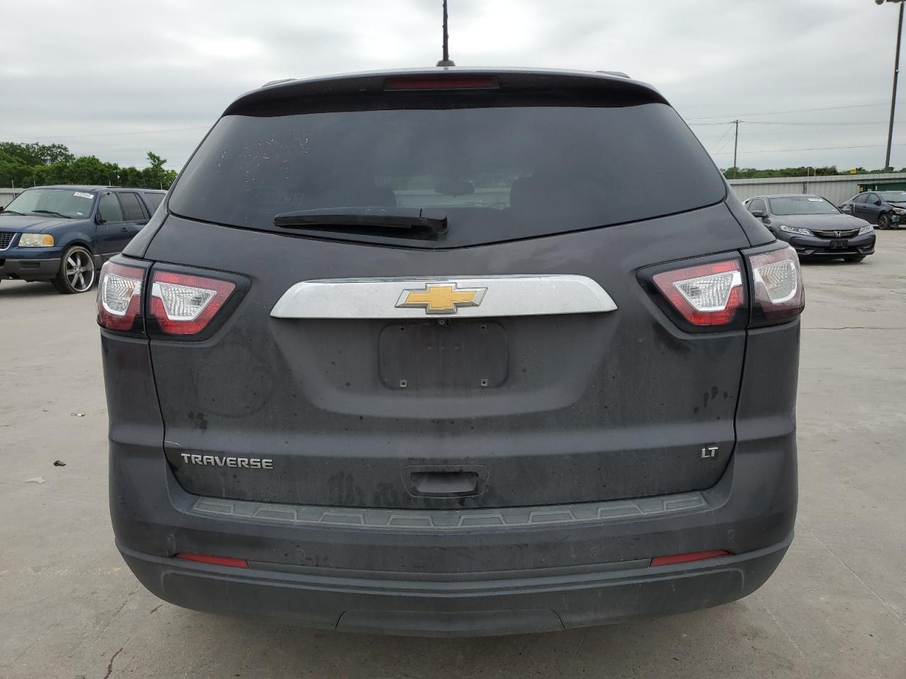 1GNKRGKD6HJ128490 2017 Chevrolet Traverse Lt