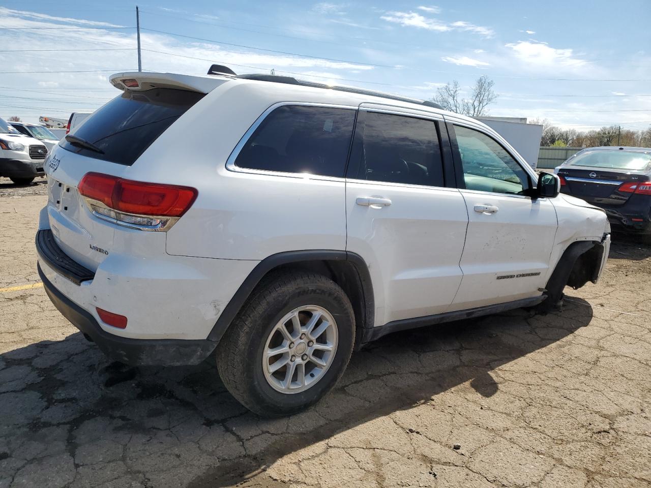 1C4RJFAG5KC823818 2019 Jeep Grand Cherokee Laredo