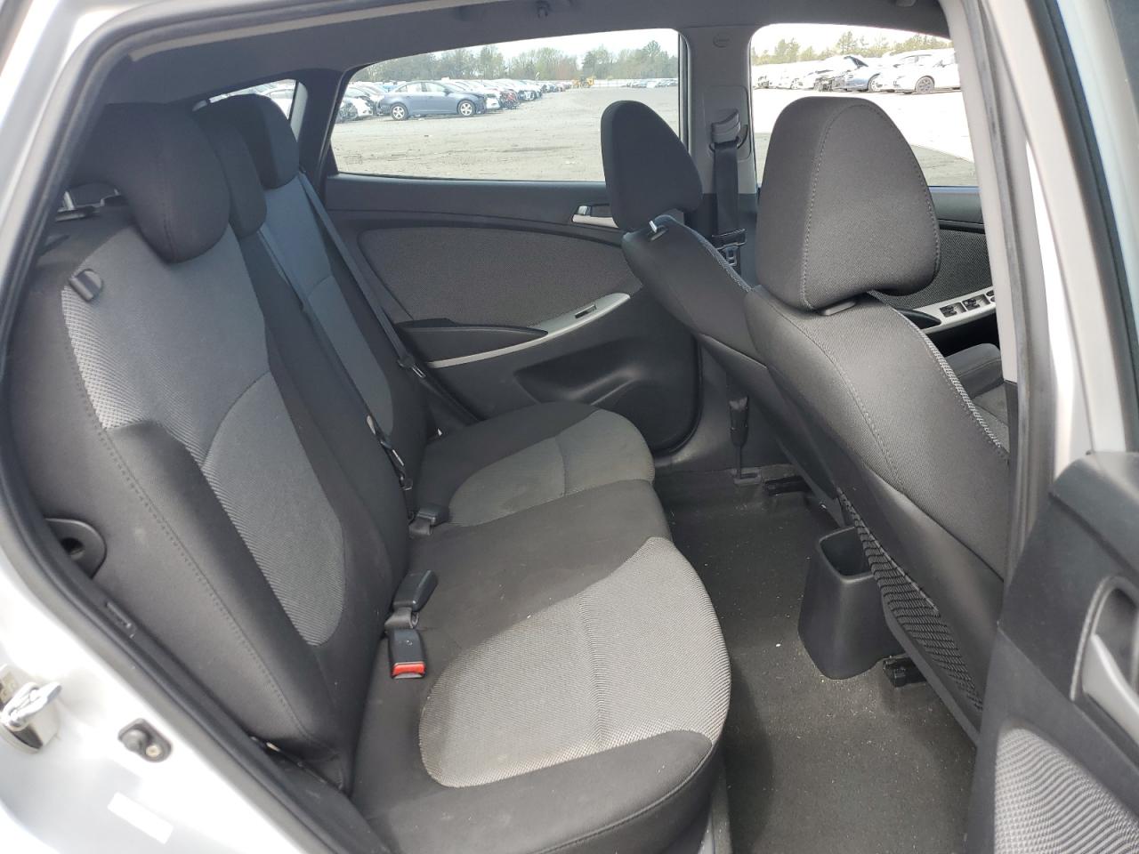 KMHCT5AE2CU007357 2012 Hyundai Accent Gls