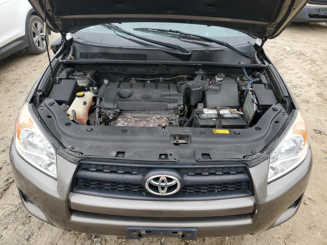 JTMBF4DV2A5017925 2010 Toyota Rav4