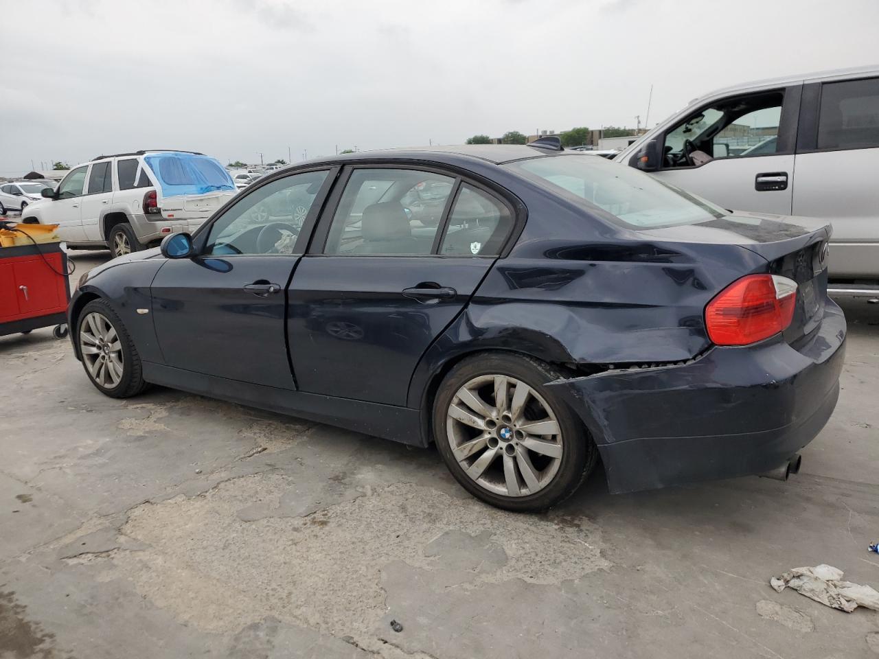 WBAVB13566KR59393 2006 BMW 325 I