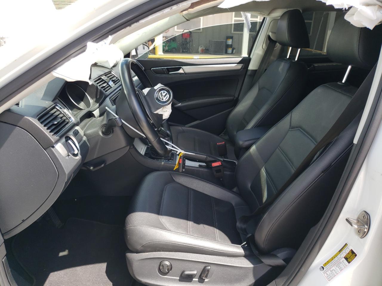 1VWLA7A32KC013987 2019 Volkswagen Passat Wolfsburg