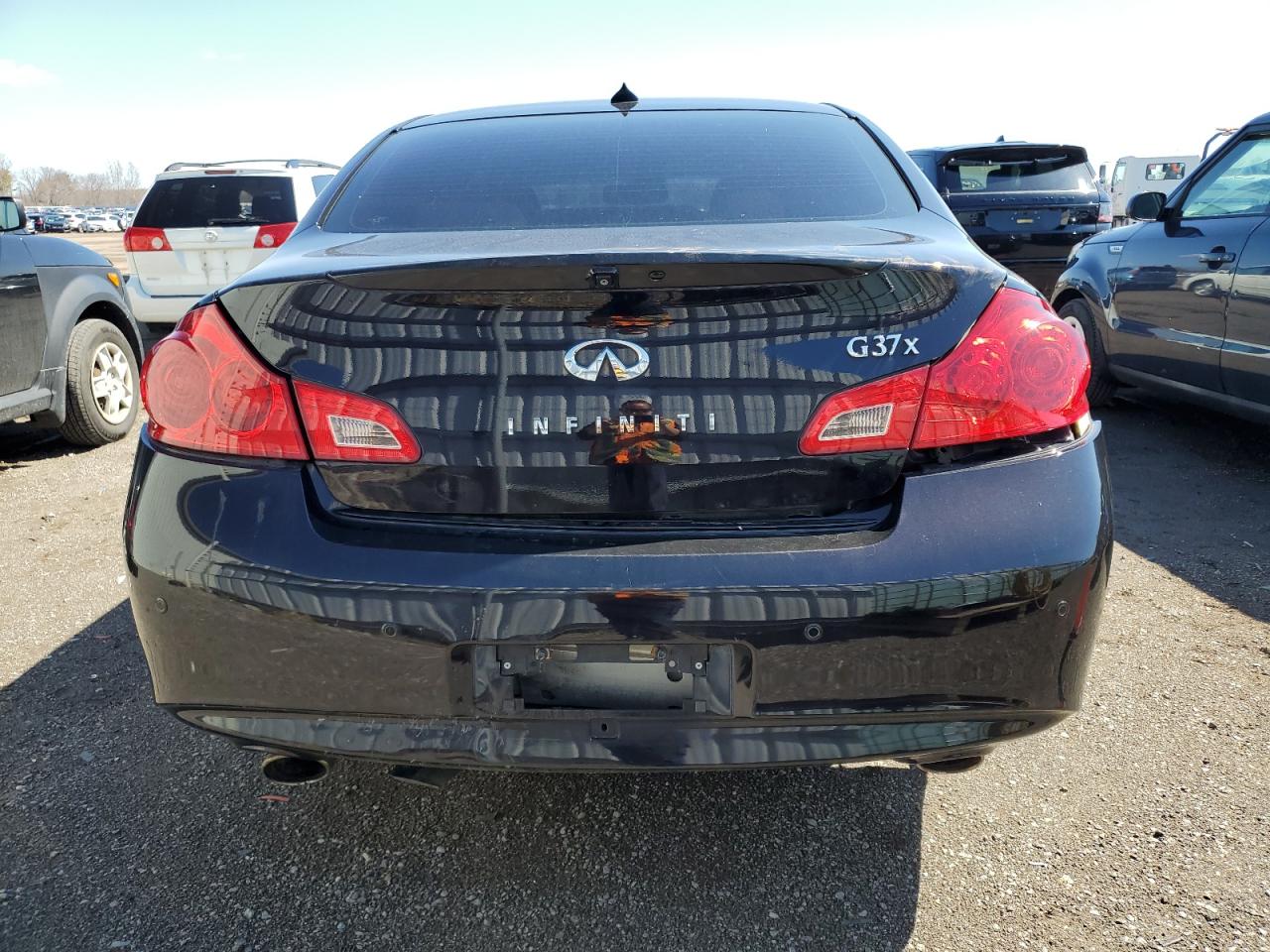 JN1CV6AR7BM406015 2011 Infiniti G37