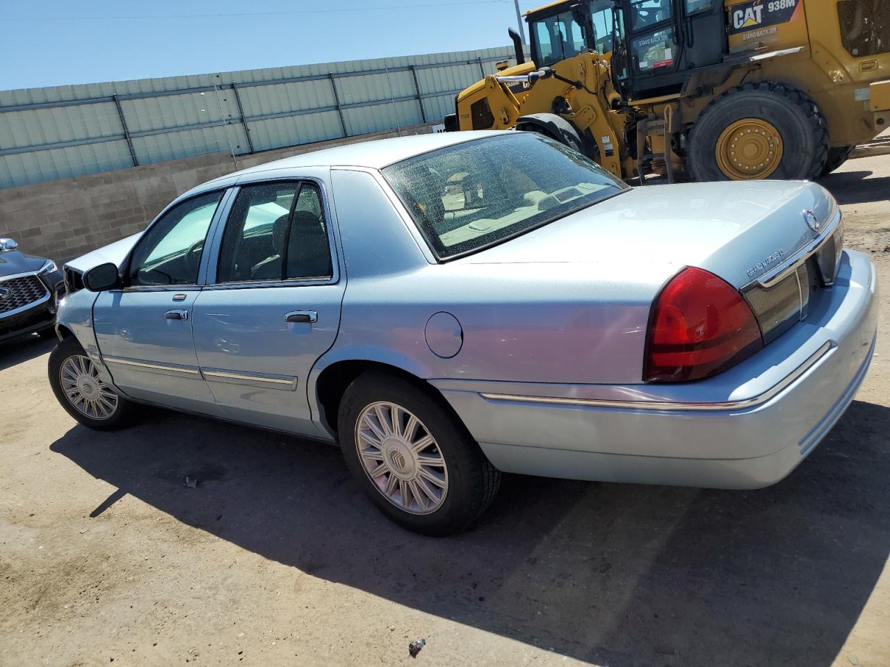 2MEBM7FVXAX602253 2010 Mercury Grand Marquis Ls