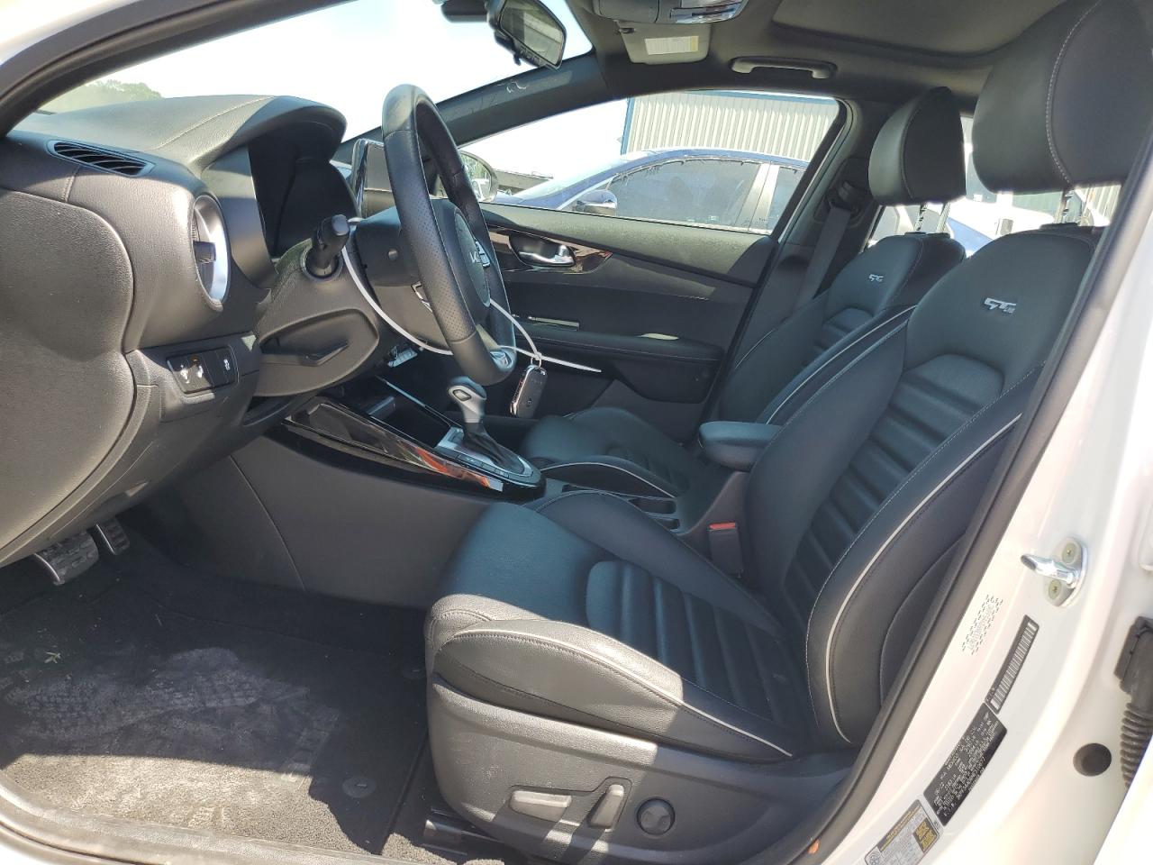 3KPF54AD6NE510677 2022 Kia Forte Gt Line