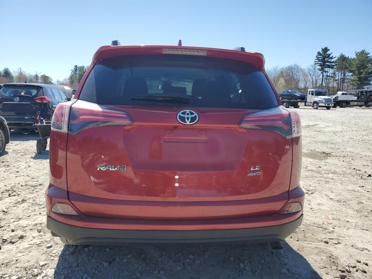 JTMBFREV0HJ152883 2017 Toyota Rav4 Le