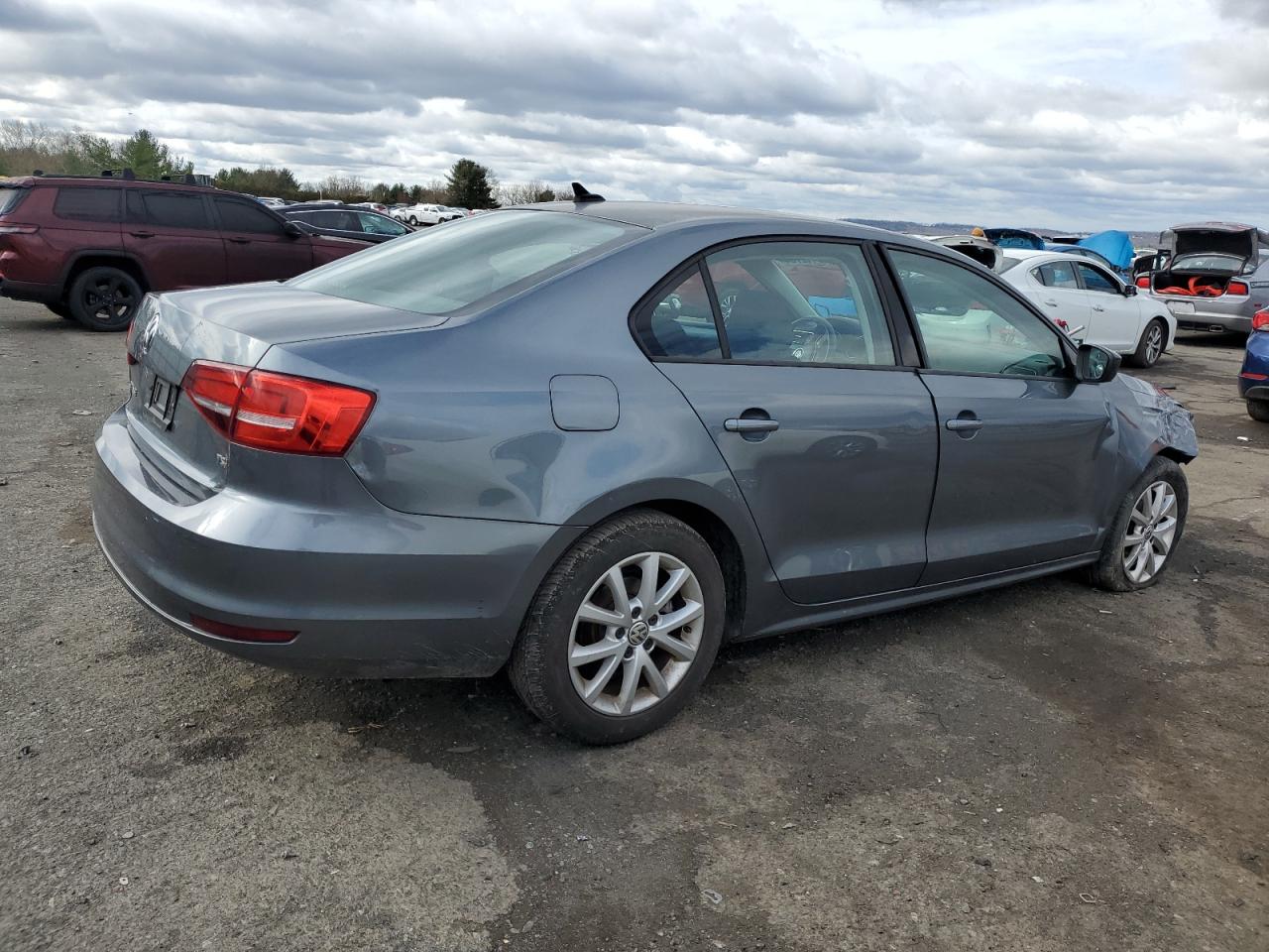 3VWD17AJ9FM329877 2015 Volkswagen Jetta Se