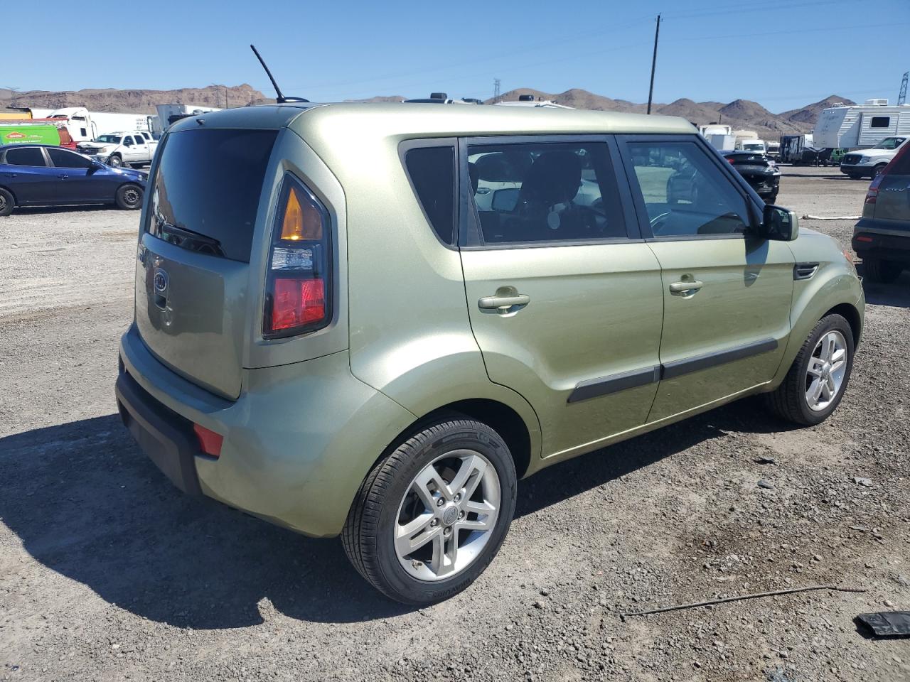KNDJT2A20B7339570 2011 Kia Soul +