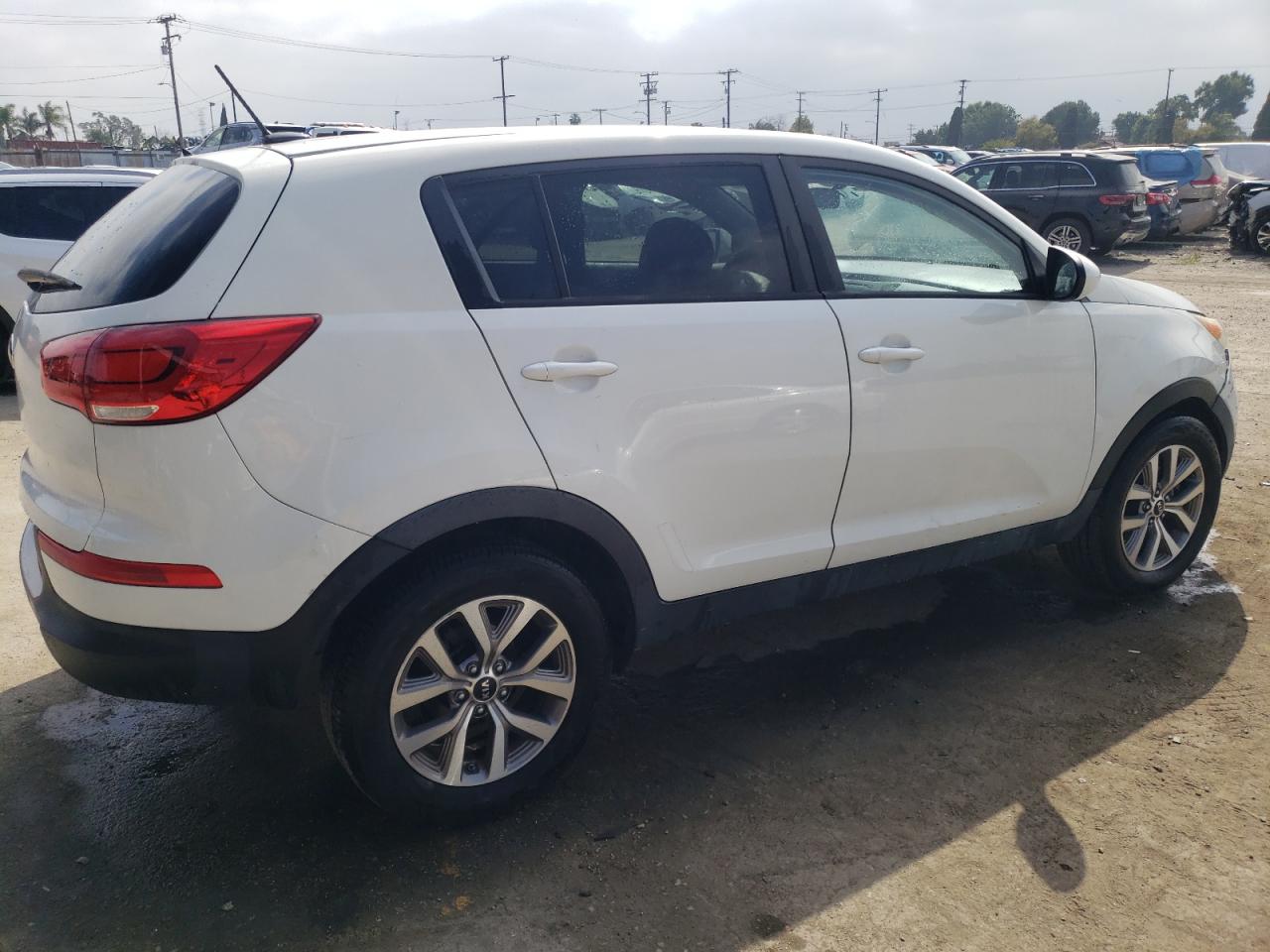 KNDPB3AC9G7863982 2016 Kia Sportage Lx