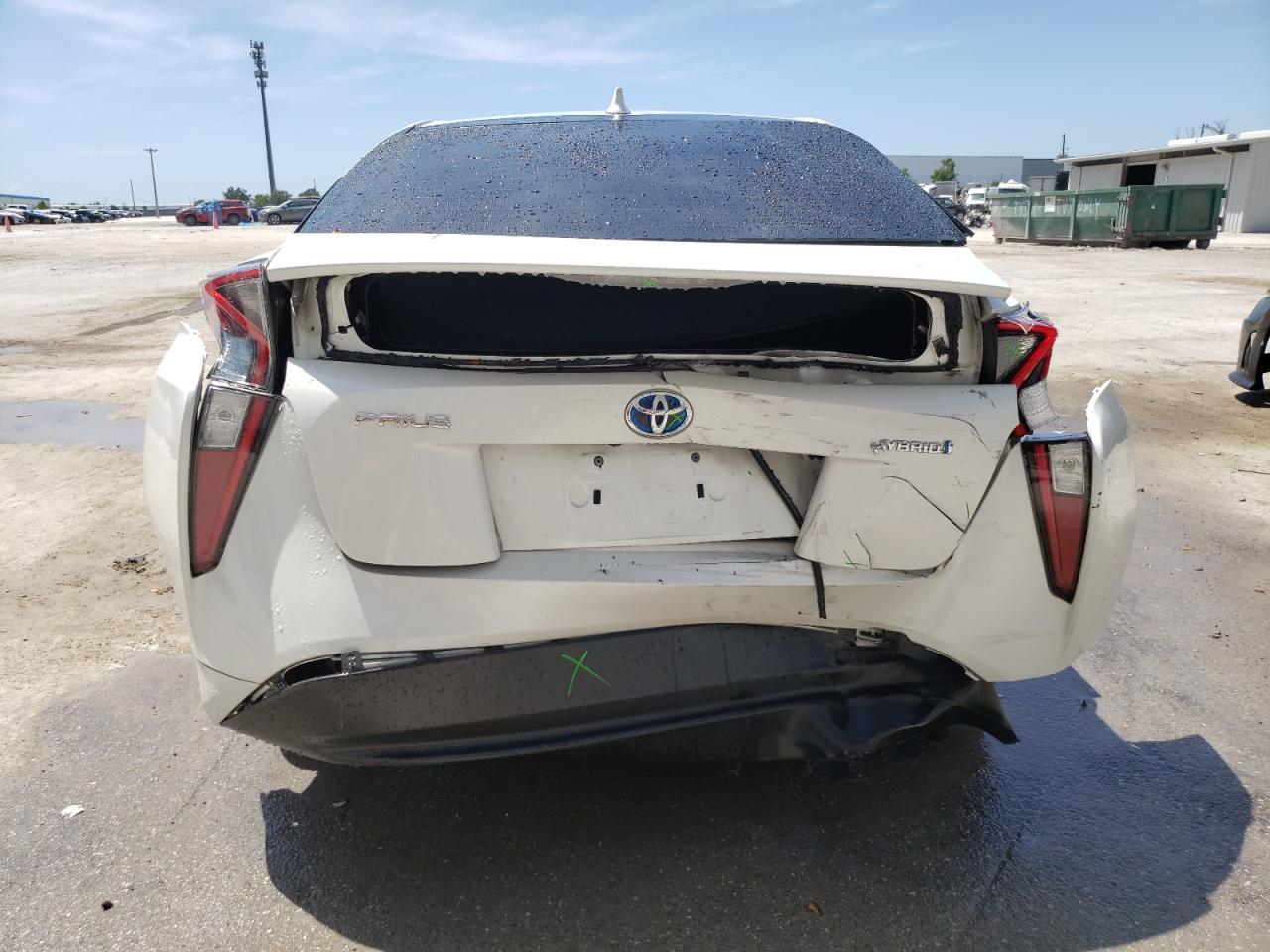 2018 Toyota Prius vin: JTDKBRFUXJ3072423