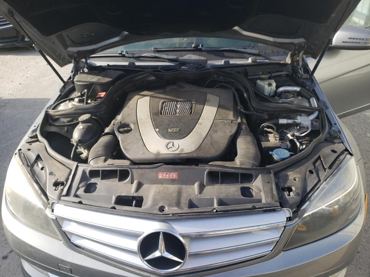 WDDGF5EB6BR172039 2011 Mercedes-Benz C 300