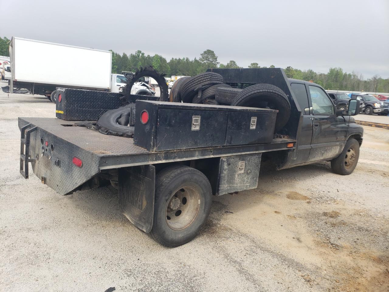 1B7MC3361WJ230711 1998 Dodge Ram 3500