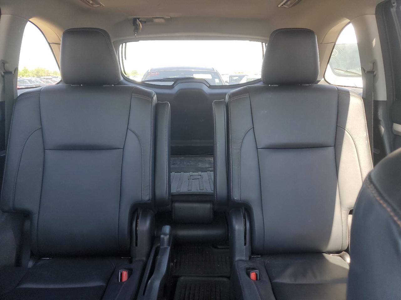 5TDJZRFH9JS557290 TOYOTA HIGHLANDER 2018