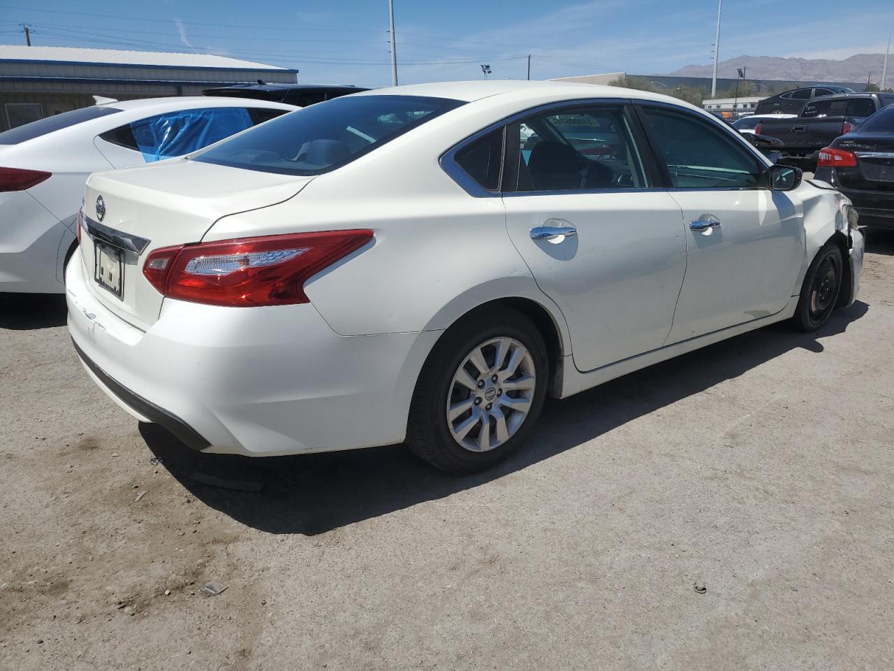 1N4AL3AP0GC238339 2016 Nissan Altima 2.5