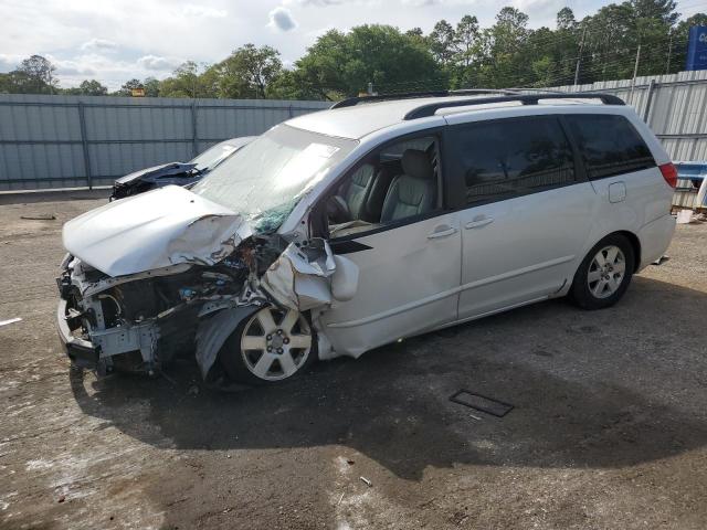 TOYOTA SIENNA XLE