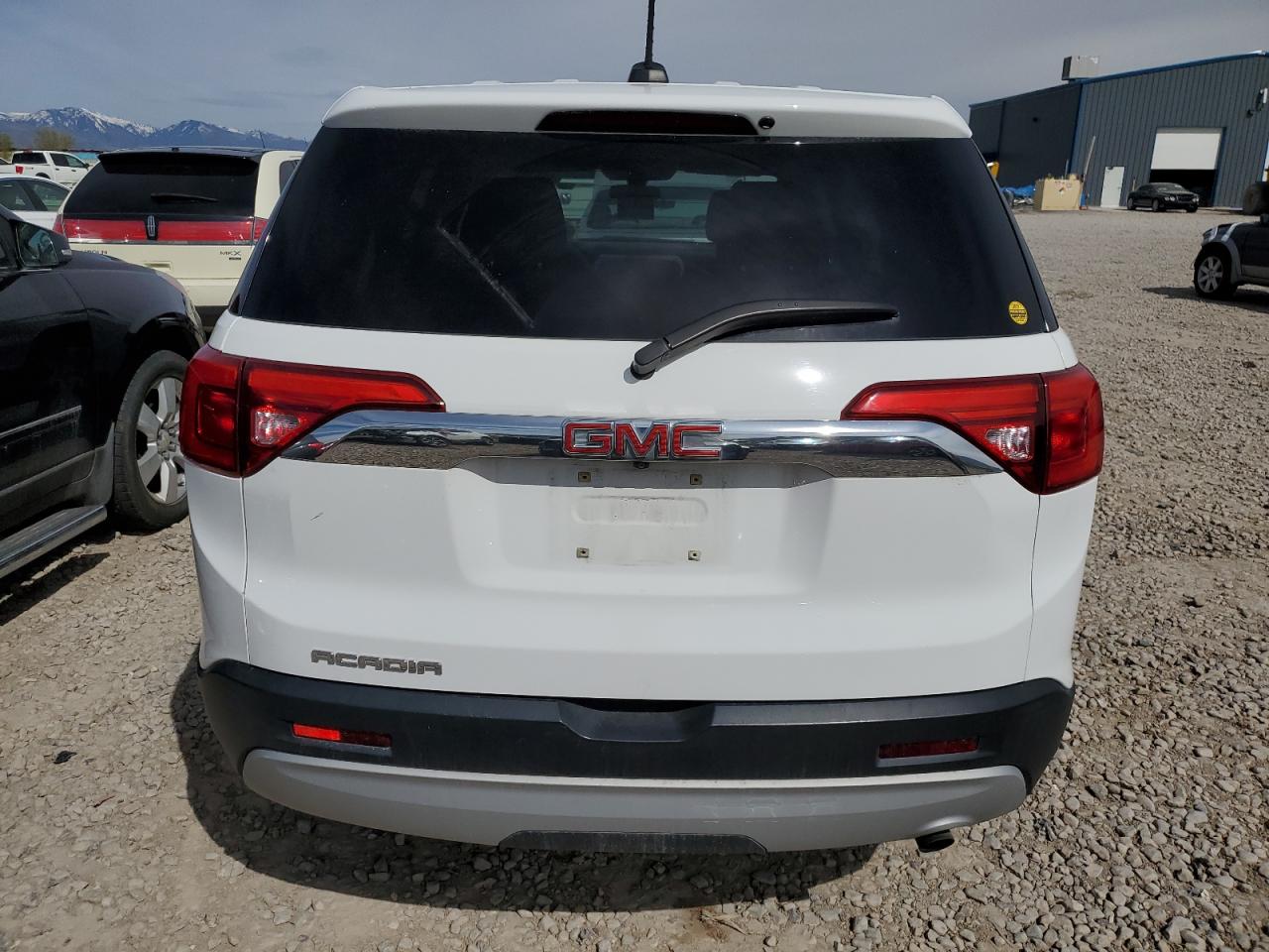 1GKKNKLA3JZ209633 2018 GMC Acadia Sle