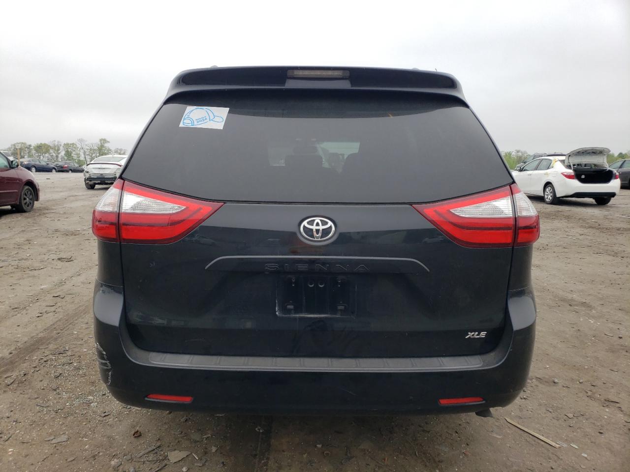 5TDYK3DC4GS721464 2016 Toyota Sienna Xle