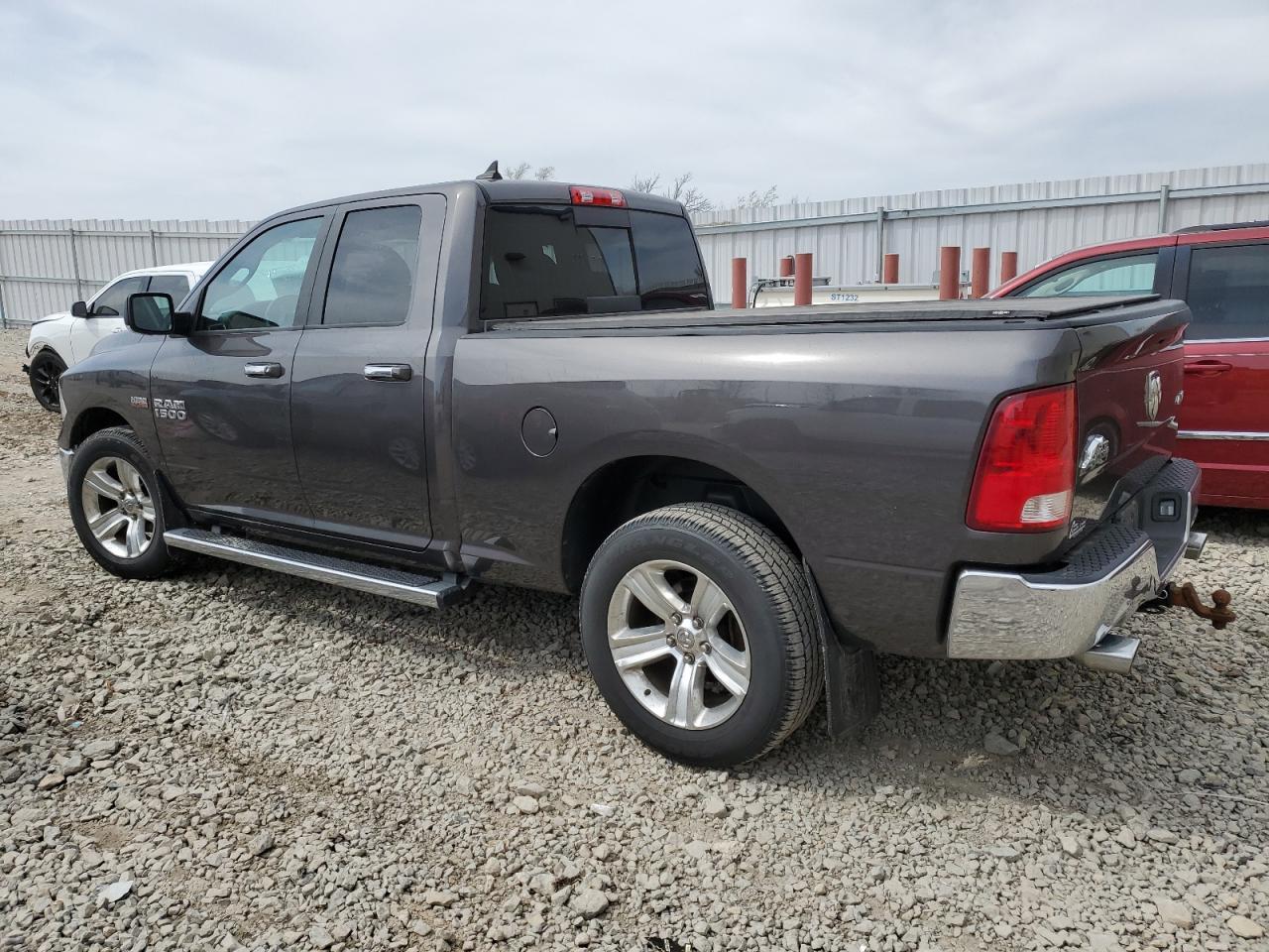 1C6RR7GT5ES437615 2014 Ram 1500 Slt