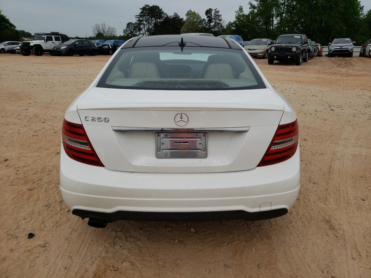 WDDGJ4HB7DG028860 2013 Mercedes-Benz C 250