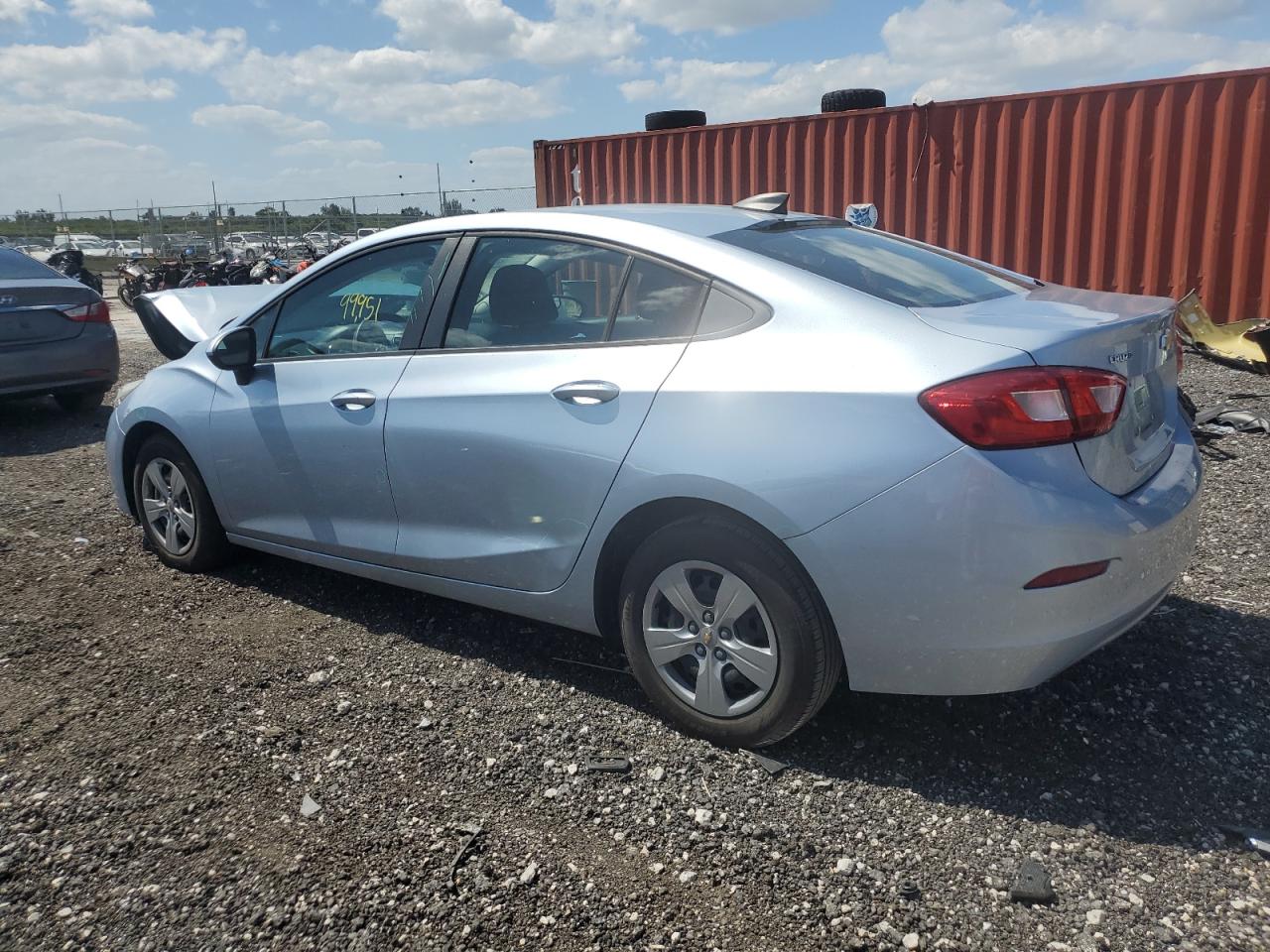 2018 Chevrolet Cruze Ls vin: 1G1BC5SM9J7140045