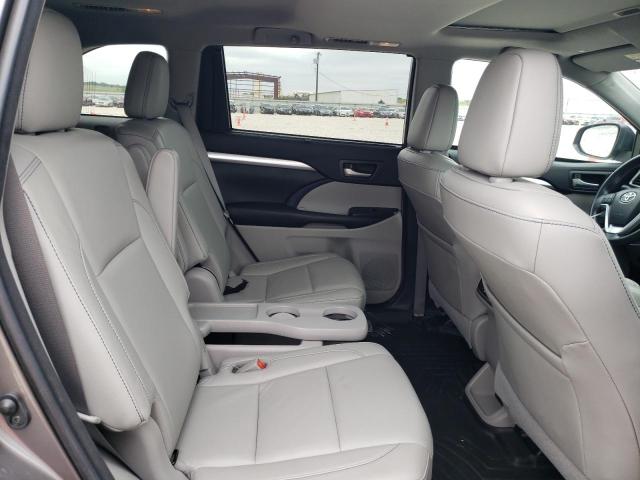 2018 Toyota Highlander Se VIN: 5TDKZRFH7JS284581 Lot: 52132784