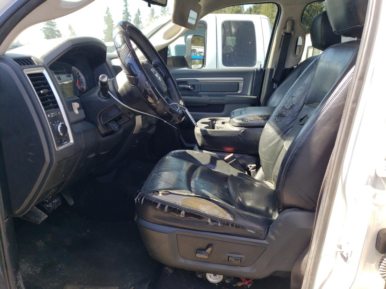 3C63RRHL3JG385550 2018 Ram 3500 Slt