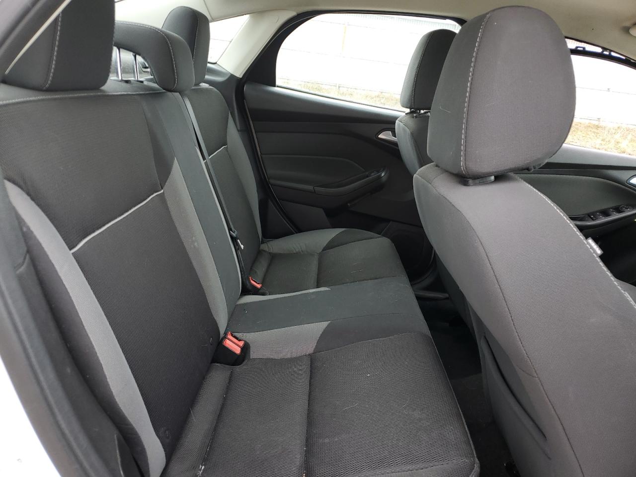 1FADP3F2XEL271814 2014 Ford Focus Se