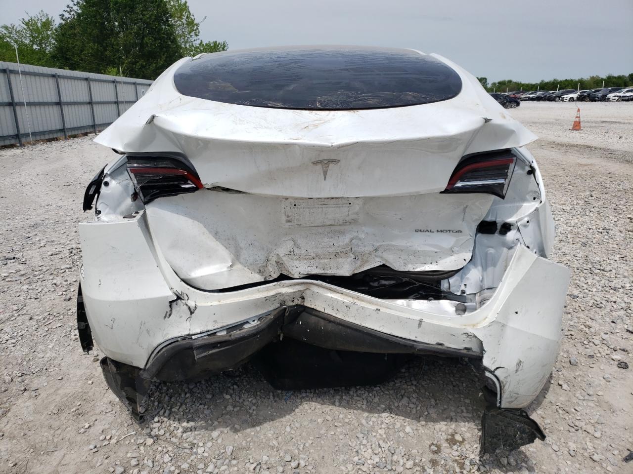 7SAYGDEE8PA063496 2023 Tesla Model Y