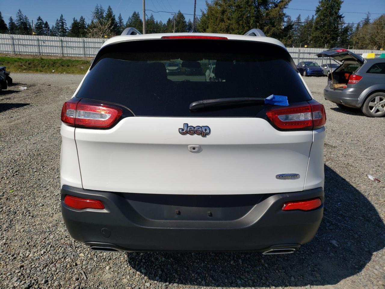 2018 Jeep Cherokee Latitude vin: 1C4PJLCX7JD510281