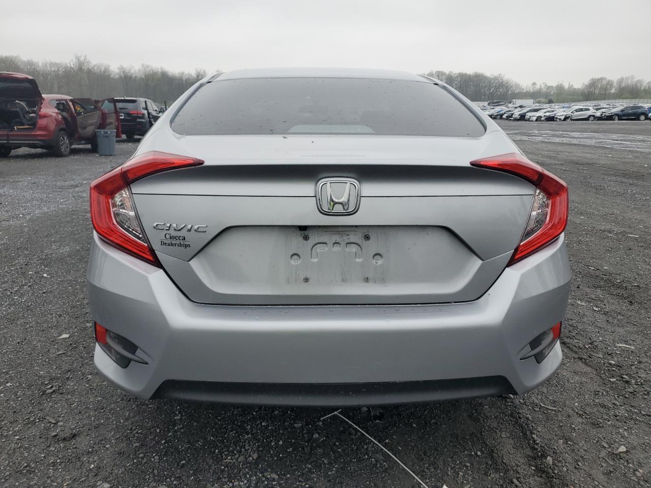 2HGFC2F54JH587298 2018 Honda Civic Lx