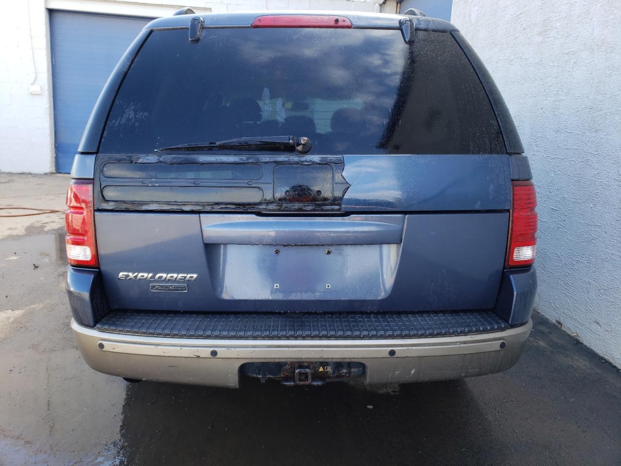 1FMZU74E83UA81705 2003 Ford Explorer Eddie Bauer