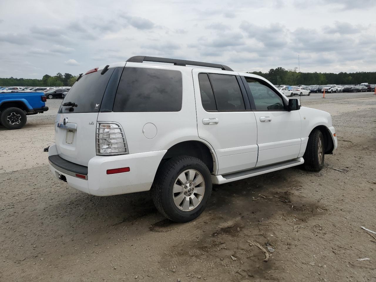 4M2EU47E76ZJ02638 2006 Mercury Mountaineer Luxury