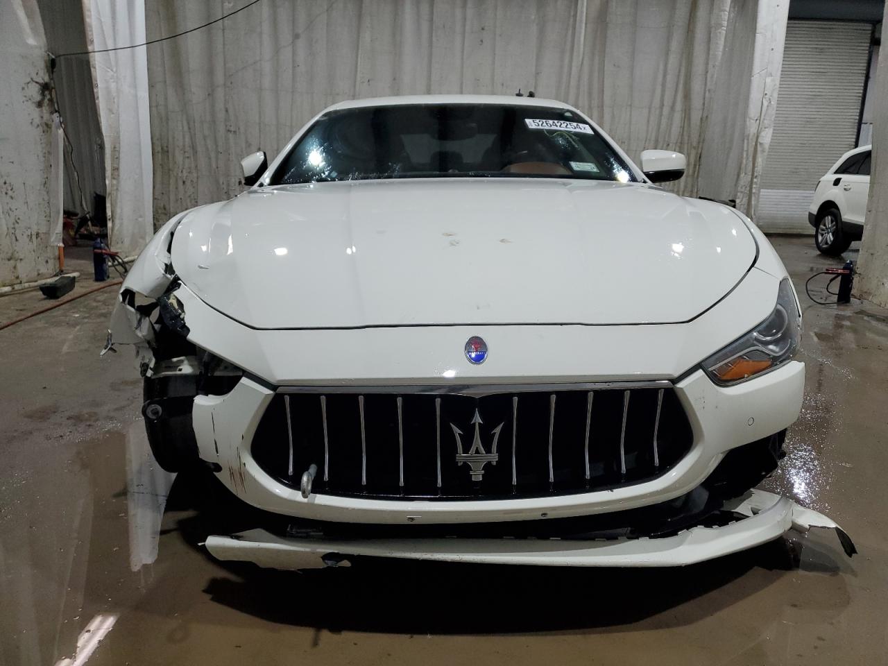 2018 Maserati Ghibli S vin: ZAM57YTA0J1299906