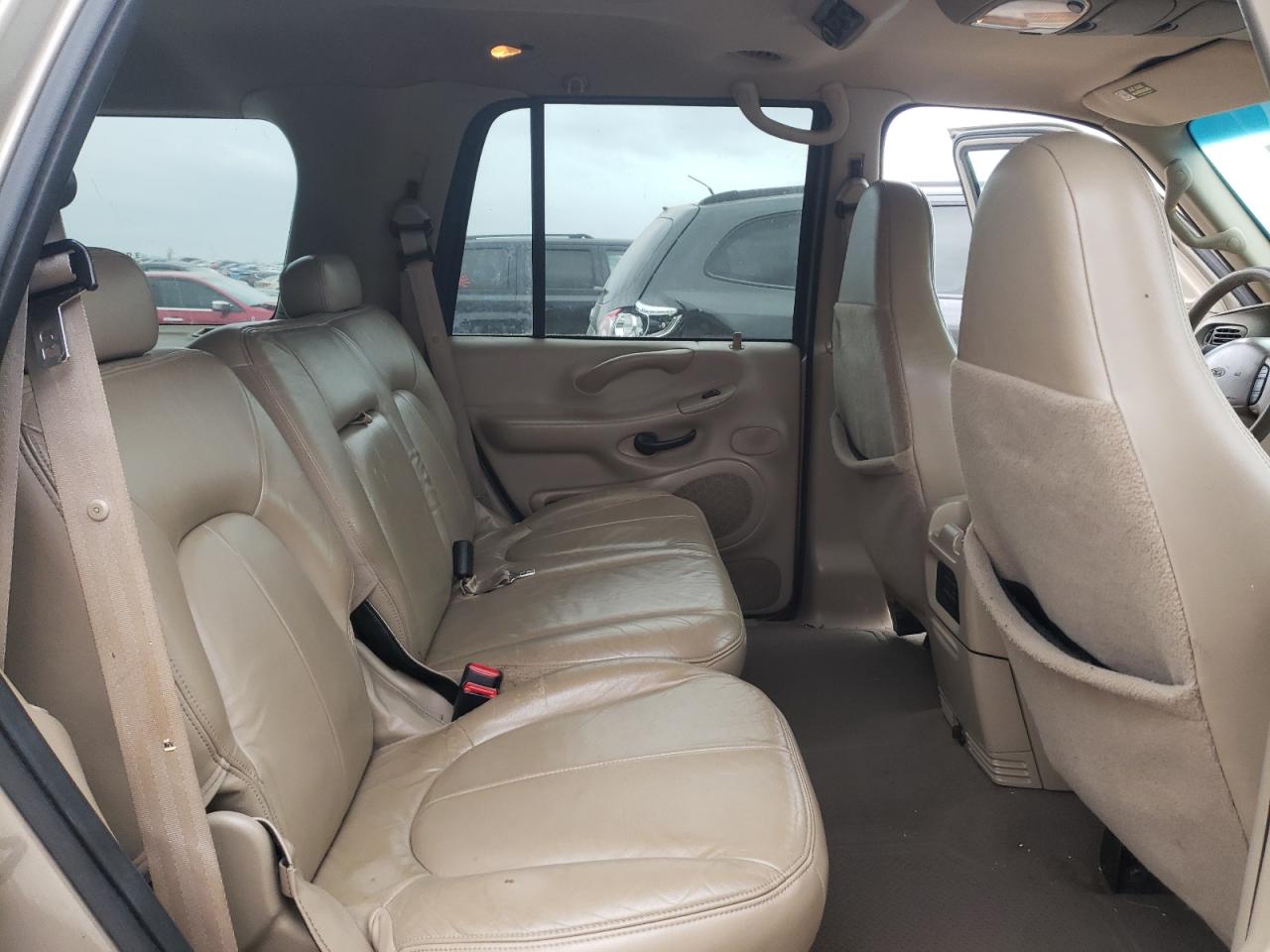 1FMRU15W11LA50576 2001 Ford Expedition Xlt