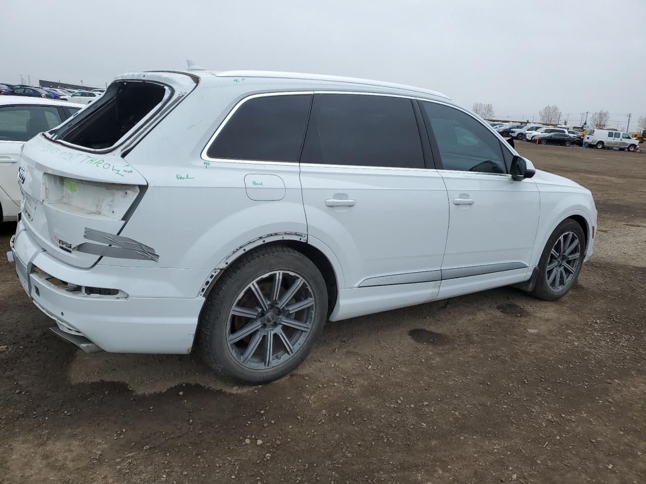 WA1VAAF77HD040085 2017 Audi Q7 Prestige