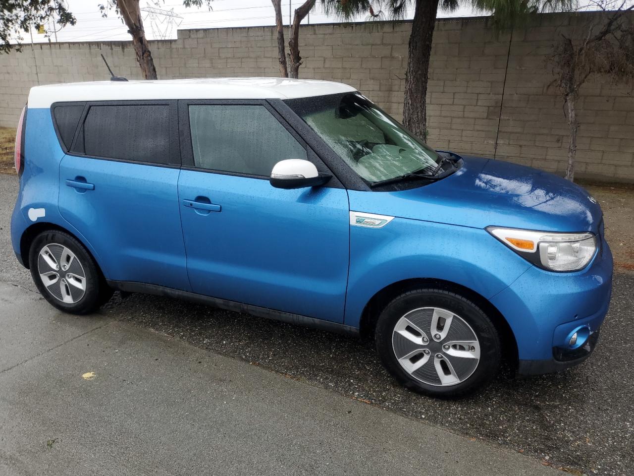 Lot #2853312782 2017 KIA SOUL EV +