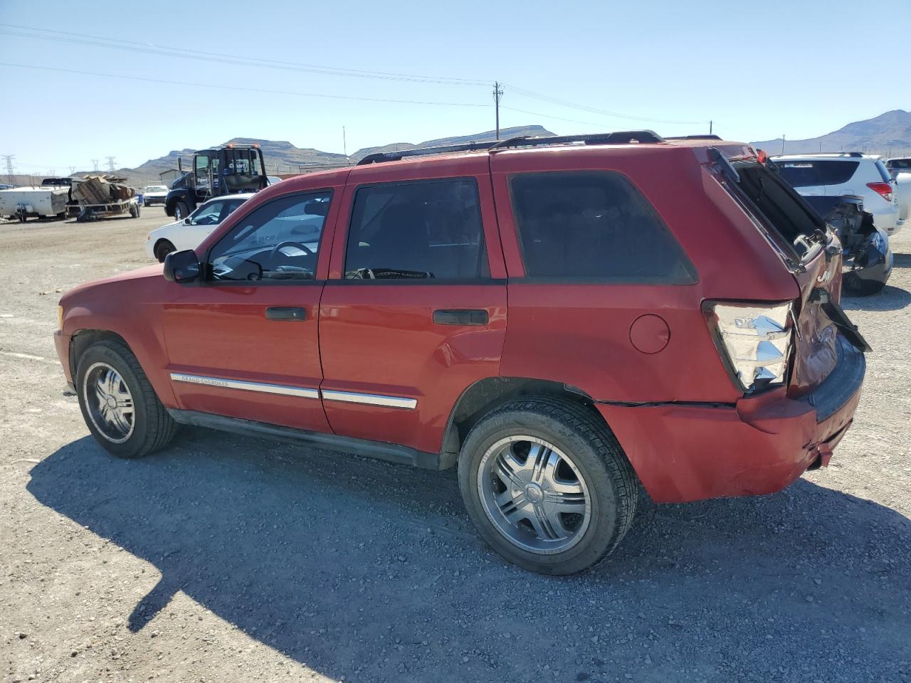 1J4GS48K05C704494 2005 Jeep Grand Cherokee Laredo