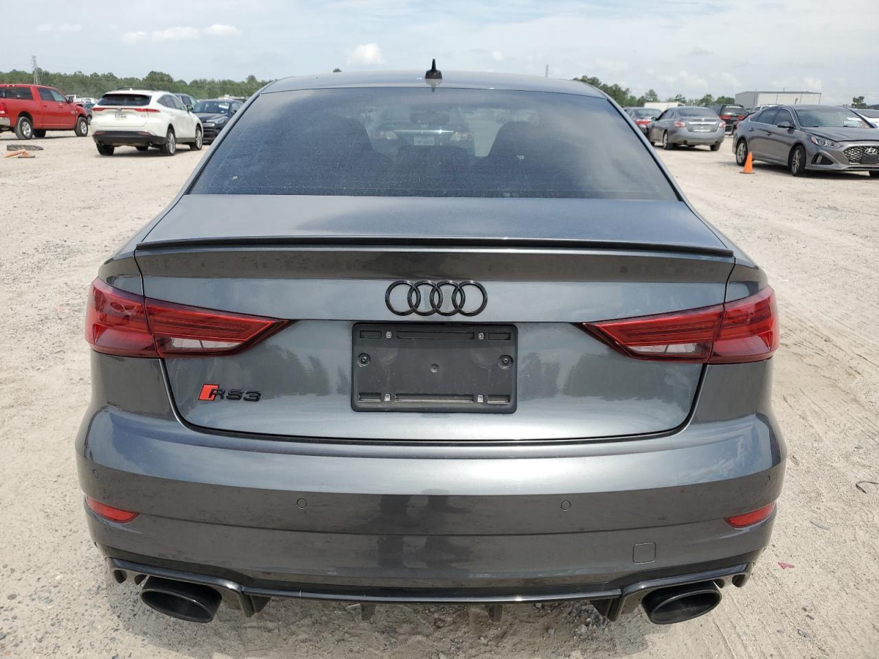 WUABWGFF2KA907375 2019 Audi Rs3