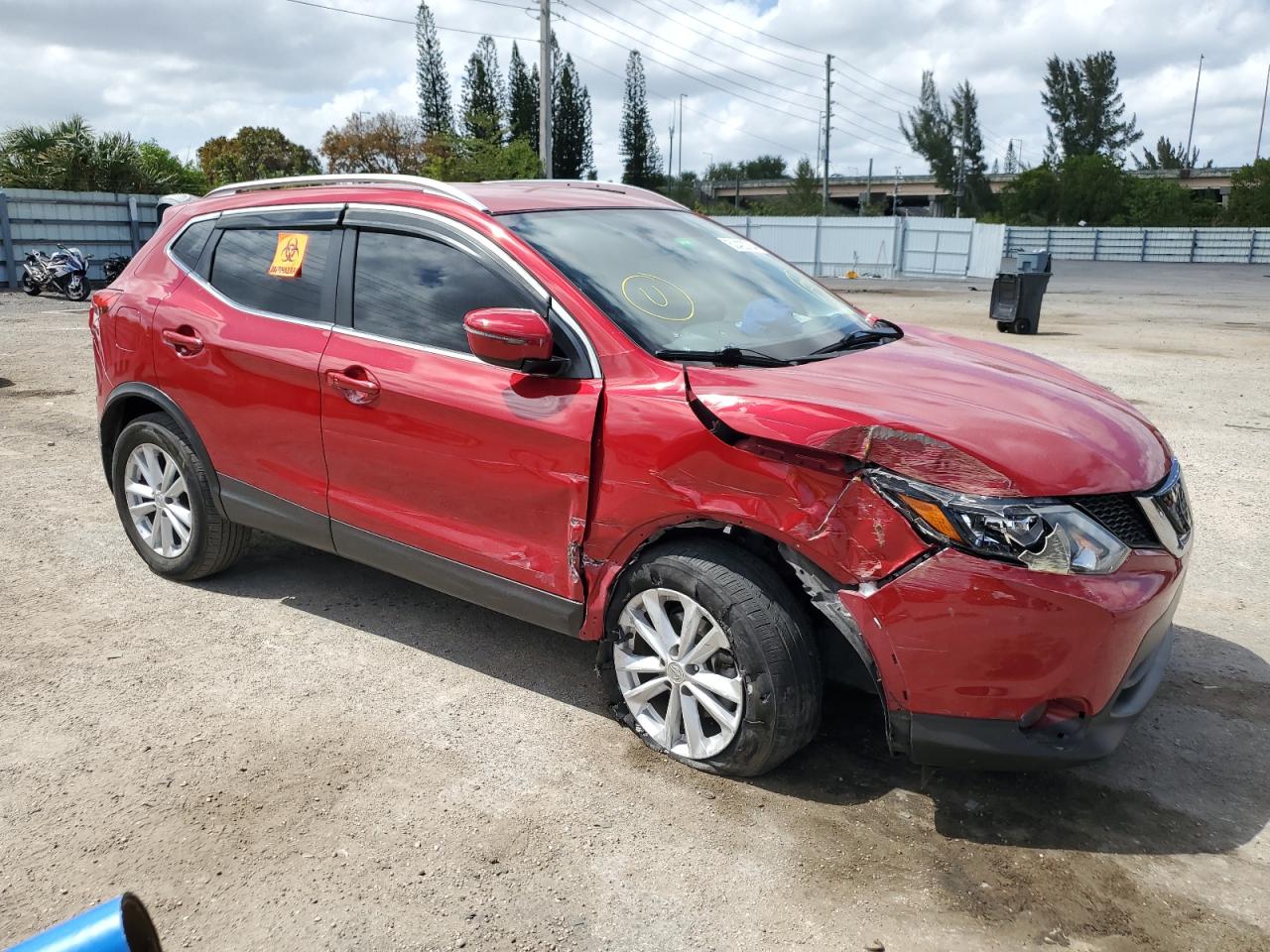 JN1BJ1CP0JW163723 2018 Nissan Rogue Sport S