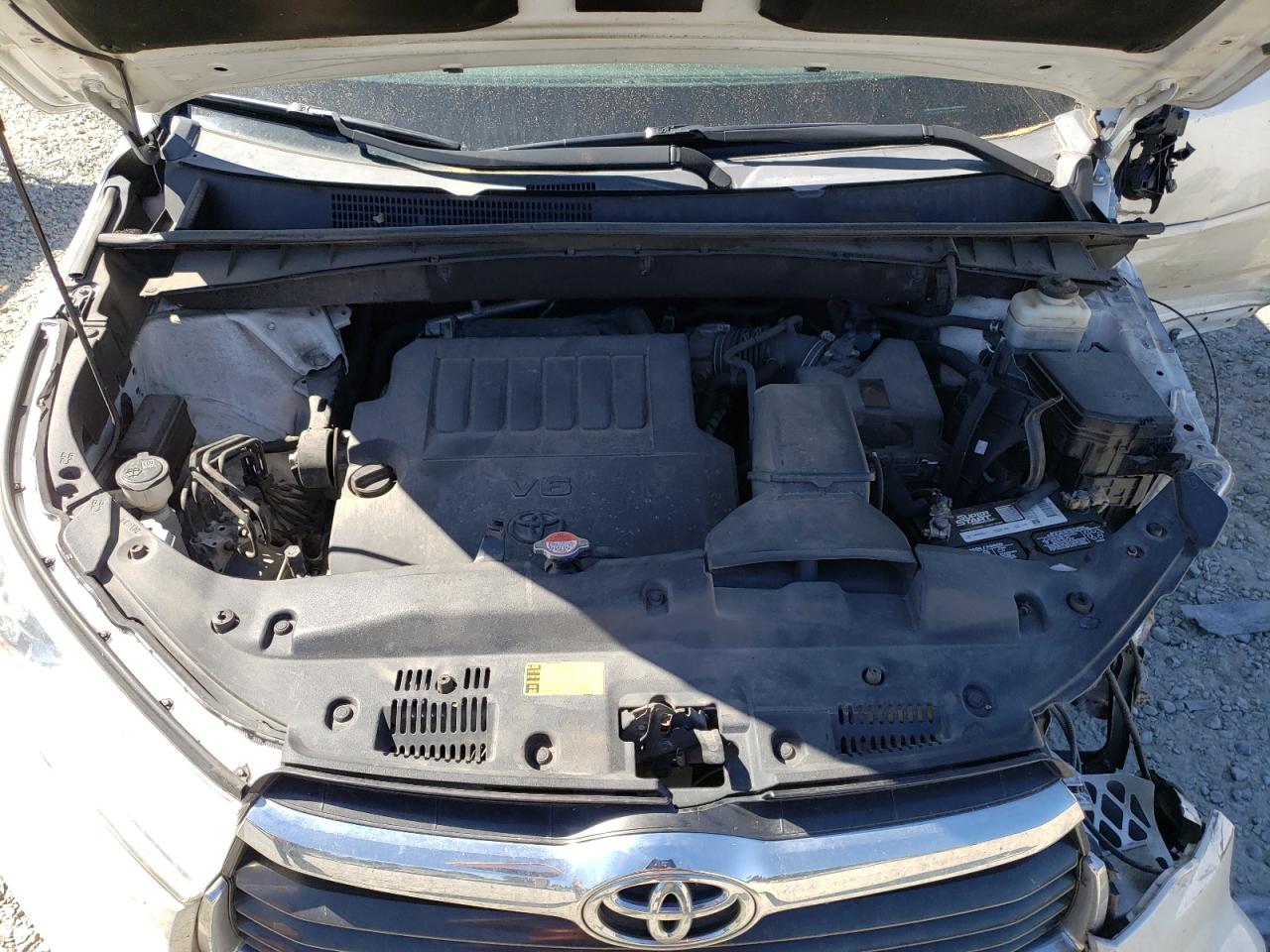 5TDBKRFH9GS300390 2016 Toyota Highlander Le