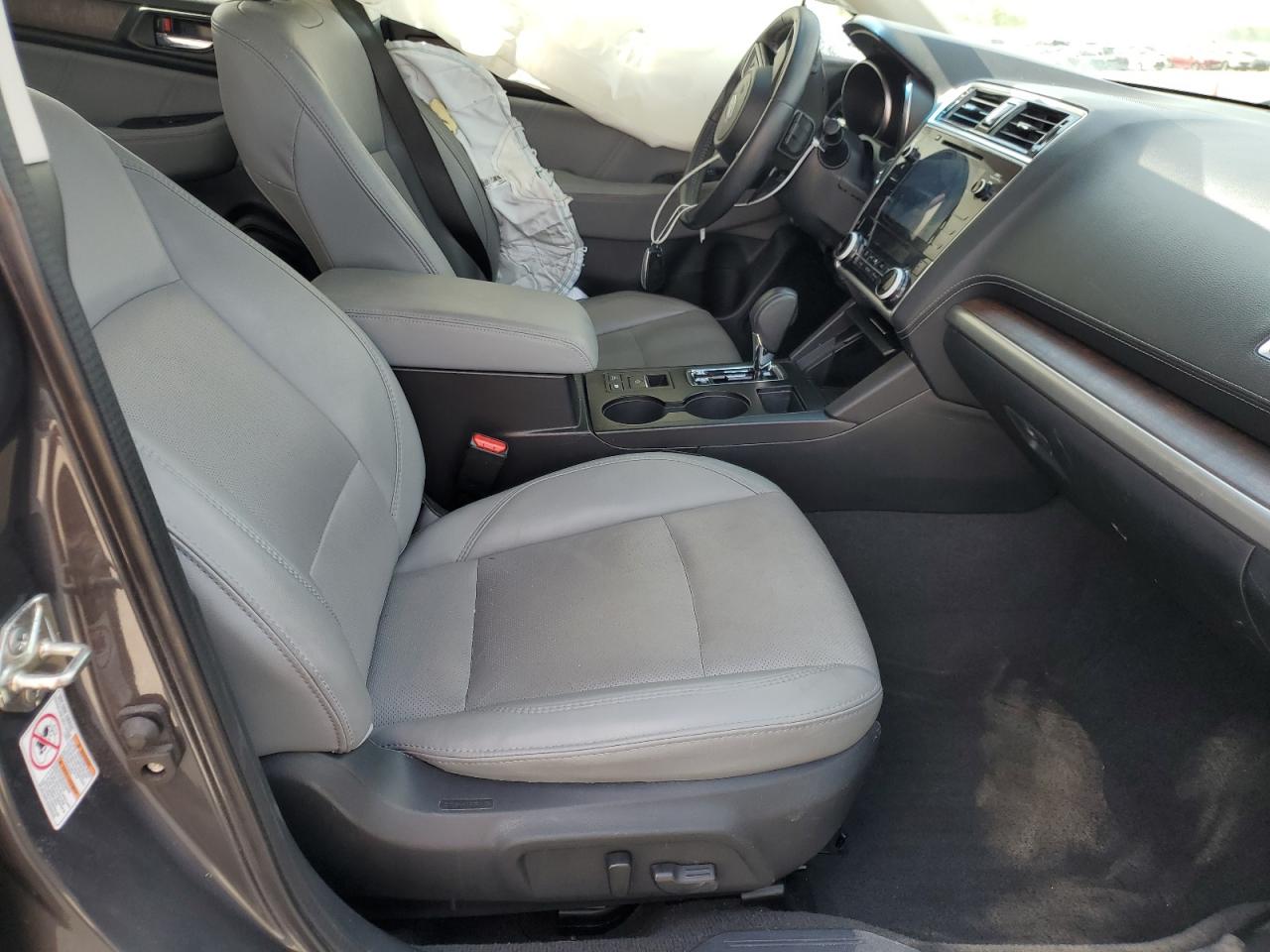 4S4BSAJC5K3289701 2019 Subaru Outback 2.5I Limited