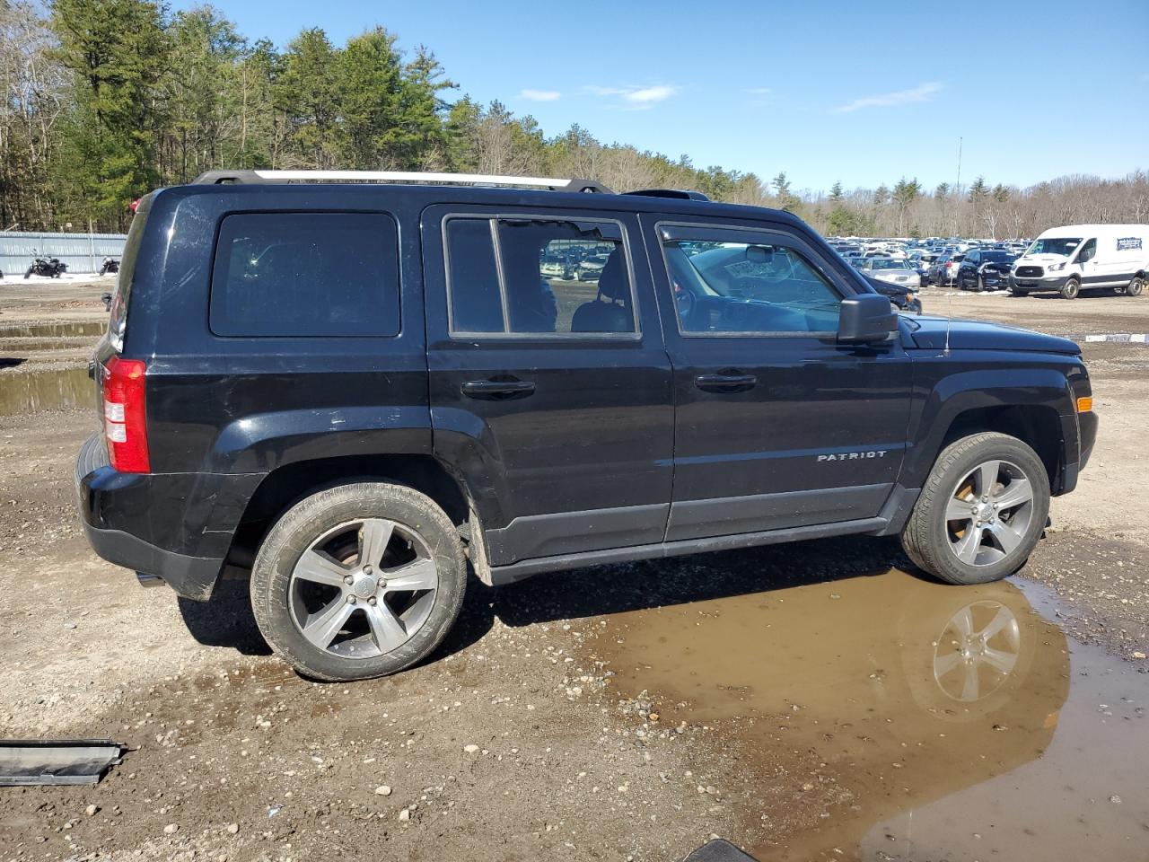 2016 Jeep Patriot Latitude vin: 1C4NJRFB3GD581156