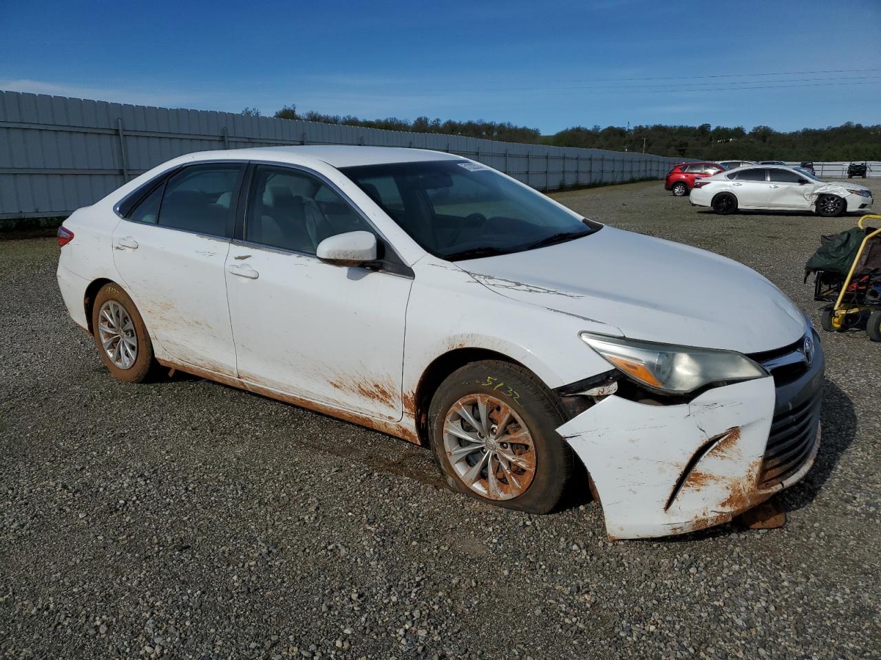 2015 Toyota Camry Le vin: 4T4BF1FK1FR481434