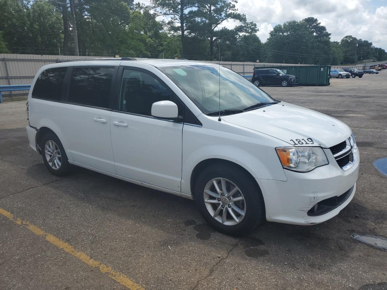 2C4RDGCGXJR179037 2018 Dodge Grand Caravan Sxt